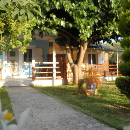 דירה Drosostalia *